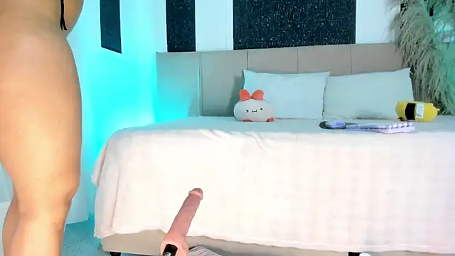 Alaia Manson online show from 02.25.26