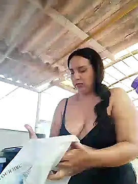 Snapshot of allison-dreams chatting on 01.14.25 allison-dreams online show from 01.14.25