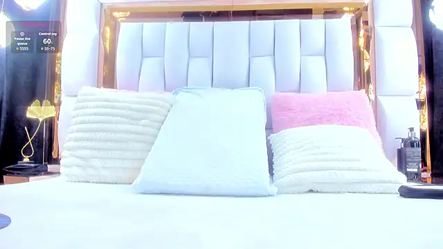 RileySweett online show from 11.23.25