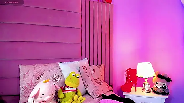 Snapshot of Audry_duque chatting on 10.14.25 Audry duque online show from 10.14.25