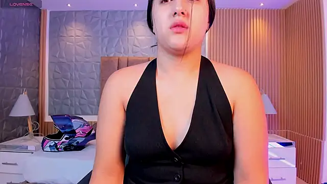 Snapshot of paulina_sweett_ chatting on 06.27.26 paulina sweett online show from 06.27.26
