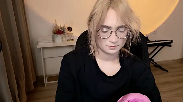 CuteYukiKun online show from 05.05.26