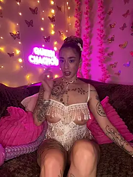 Snapshot of Chachou000 chatting on 03.21.25 Chachou000 online show from 03.21.25