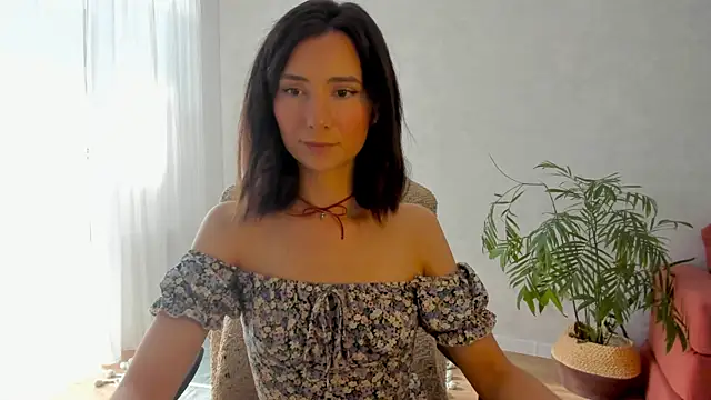Snapshot of crystalnut chatting on 07.30.26 crystalnut online show from 07.30.26