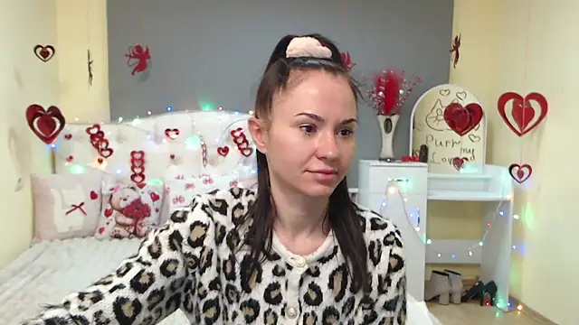 Snapshot of KaraCriegs chatting on 02.06.26 KaraCriegs online show from 02.06.26