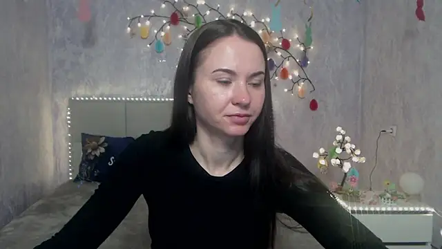 KaraCriegs online show from 04.11.26