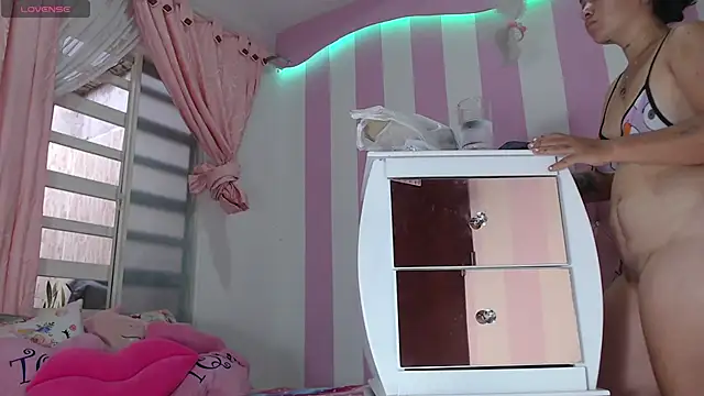 Snapshot of zaleya_mateus chatting on 09.29.25 zaleya mateus online show from 09.29.25