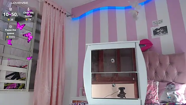 Snapshot of zaleya_mateus chatting on 11.14.25 zaleya mateus online show from 11.14.25