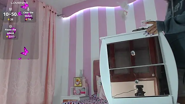 Snapshot of zaleya_mateus chatting on 11.15.25 zaleya mateus online show from 11.15.25