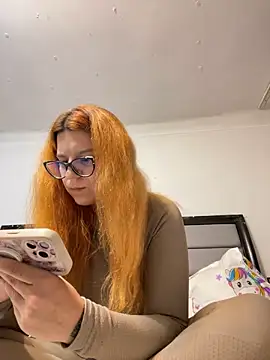 NadiraNoor online show from 12.07.24