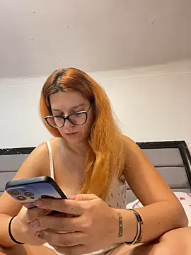 NadiraNoor online show from 12.09.24