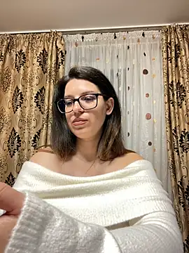 NadiraNoor online show from 05.03.26