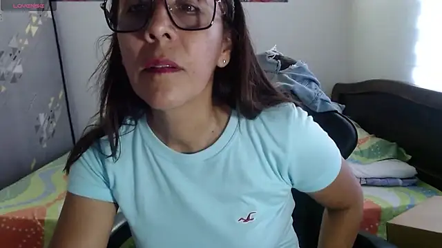 Snapshot of horny_paty chatting on 06.17.26 horny paty online show from 06.17.26