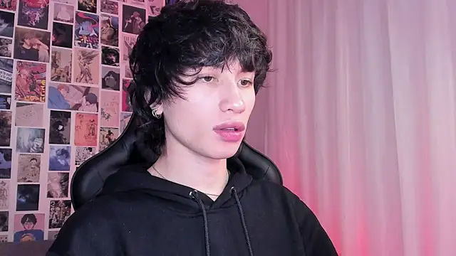 Snapshot of liamelf chatting on 01.14.25 liamelf online show from 01.14.25