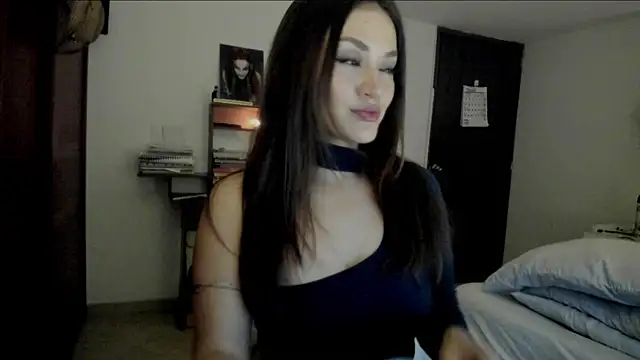 Lucyerobbie online show from 05.10.26