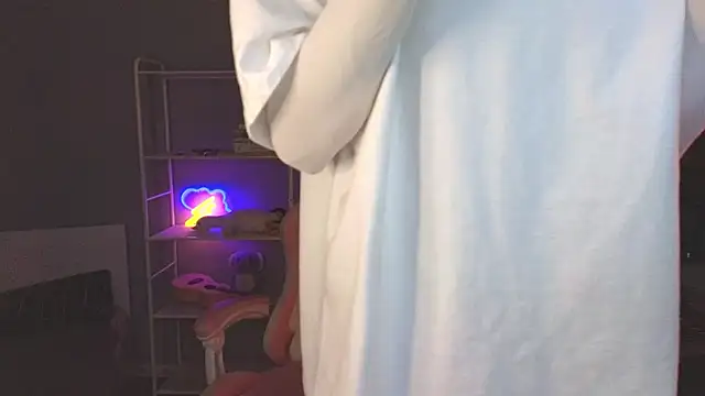 Snapshot of mollymila chatting on 01.18.25 mollymila online show from 01.18.25