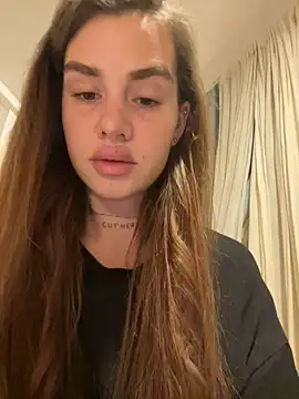 EmiliaCatalina online show from 02.22.25