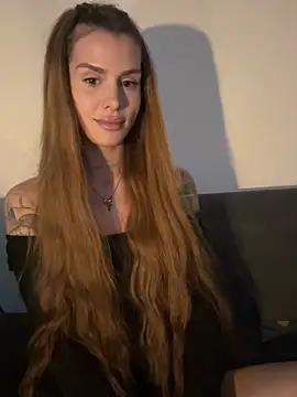 EmiliaCatalina online show from 07.16.26
