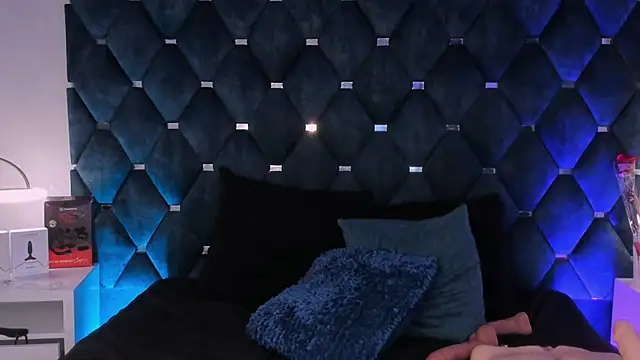 laura bassi online show from 03.09.25