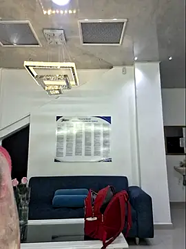 laura bassi online show from 09.13.25