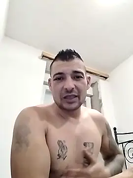 Snapshot of Zoltanioan26 chatting on 10.31.25 Zoltanioan26 online show from 10.31.25