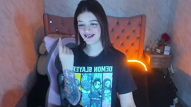 LiaHarryis online show from 01.18.25