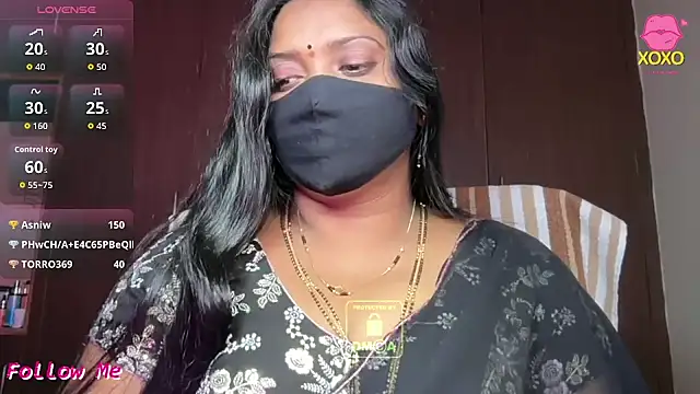Snapshot of vani-09 chatting on 05.16.26 vani-09 online show from 05.16.26