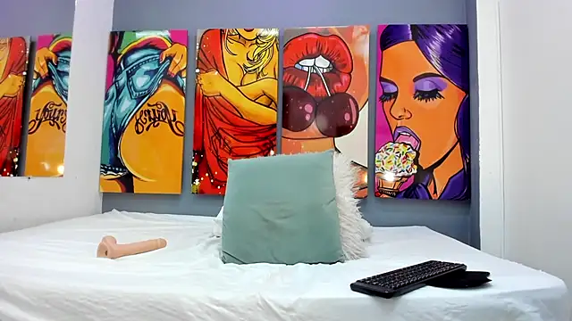 NICOLSKINNY1 online show from 01.27.25