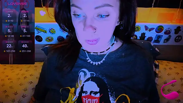 EllieOz online show from 02.04.25