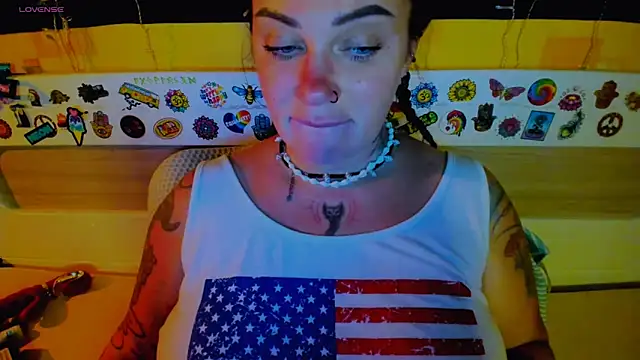 EllieOz online show from 10.05.25