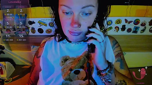 EllieOz online show from 11.20.25