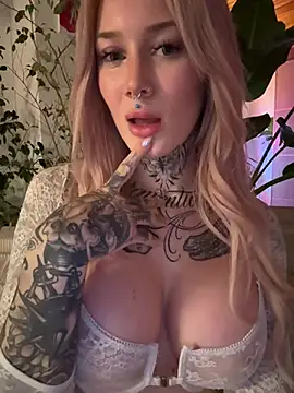 Stella-Kink online show from 02.22.25