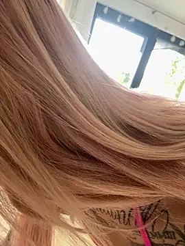 Stella-Kink online show from 10.04.25