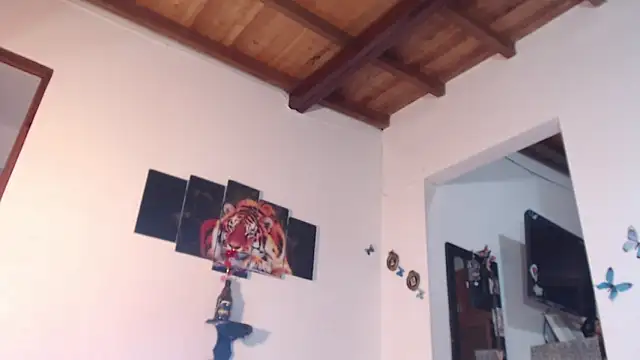 Snapshot of seleneh chatting on 03.19.25 seleneh online show from 03.19.25