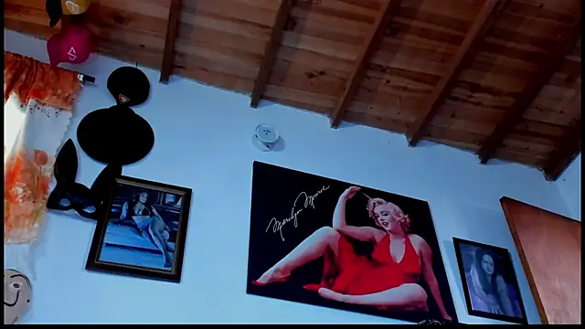 Snapshot of seleneh chatting on 10.05.25 seleneh online show from 10.05.25