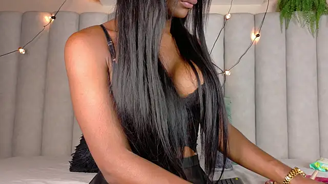 nahomi campbell online show from 08.03.26