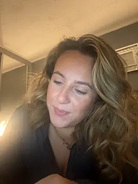 Snapshot of Miss_emilee chatting on 10.11.25 Miss emilee online show from 10.11.25