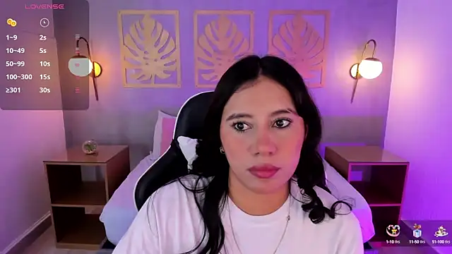 Snapshot of majo_rosse_ chatting on 09.18.25 majo rosse online show from 09.18.25