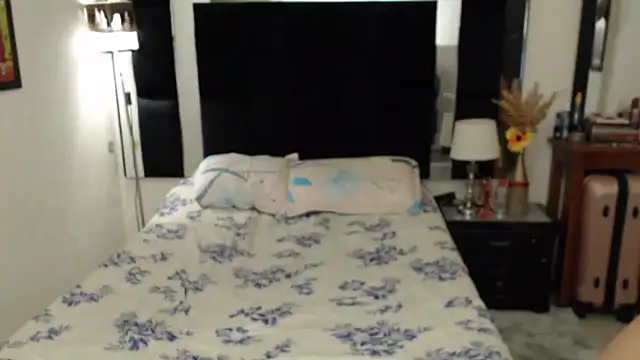 CATRINA-83 online show from 11.22.25