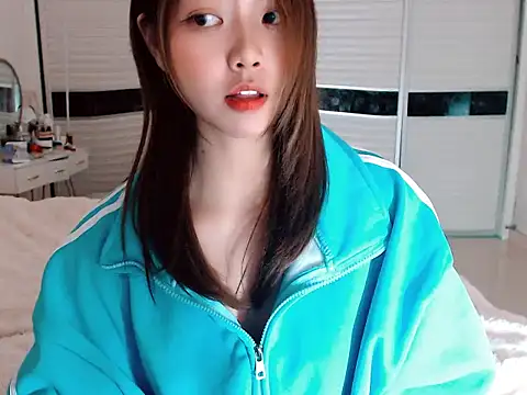 -Lucky Girl online show from 12.26.24