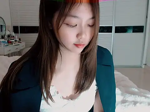 -Lucky Girl online show from 12.26.24