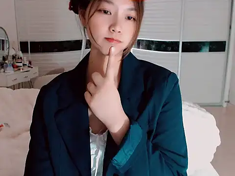 -Lucky Girl online show from 12.26.24