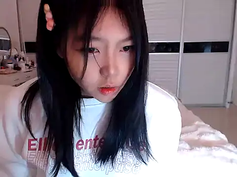 -Lucky Girl online show from 12.28.24