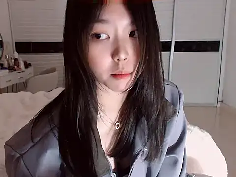 -Lucky Girl online show from 02.10.25