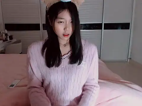 -Lucky Girl online show from 02.20.25