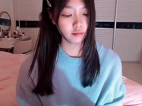 -Lucky Girl online show from 02.26.25