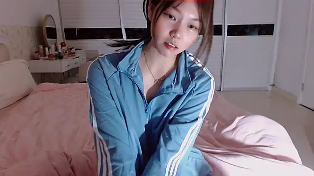 -Lucky Girl online show from 05.04.26
