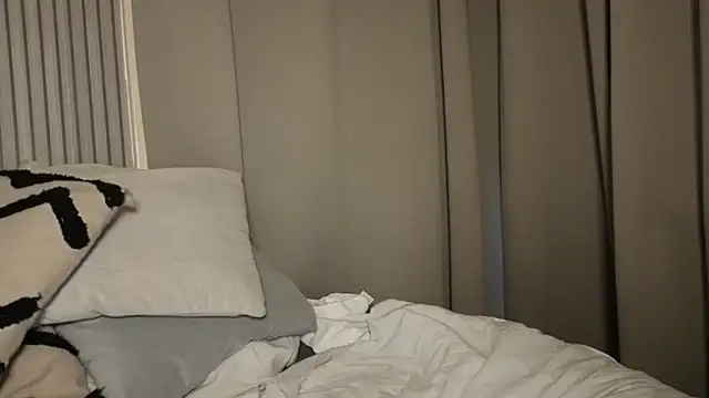 Snapshot of Sweetninaaa chatting on 10.17.25 Sweetninaaa online show from 10.17.25