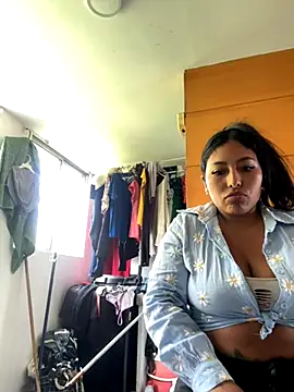 emmyjhonson07 online show from 12.01.25