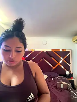 emmyjhonson07 online show from 12.03.25